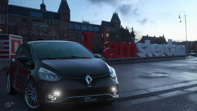 Renault Clio RS in Amsterdam