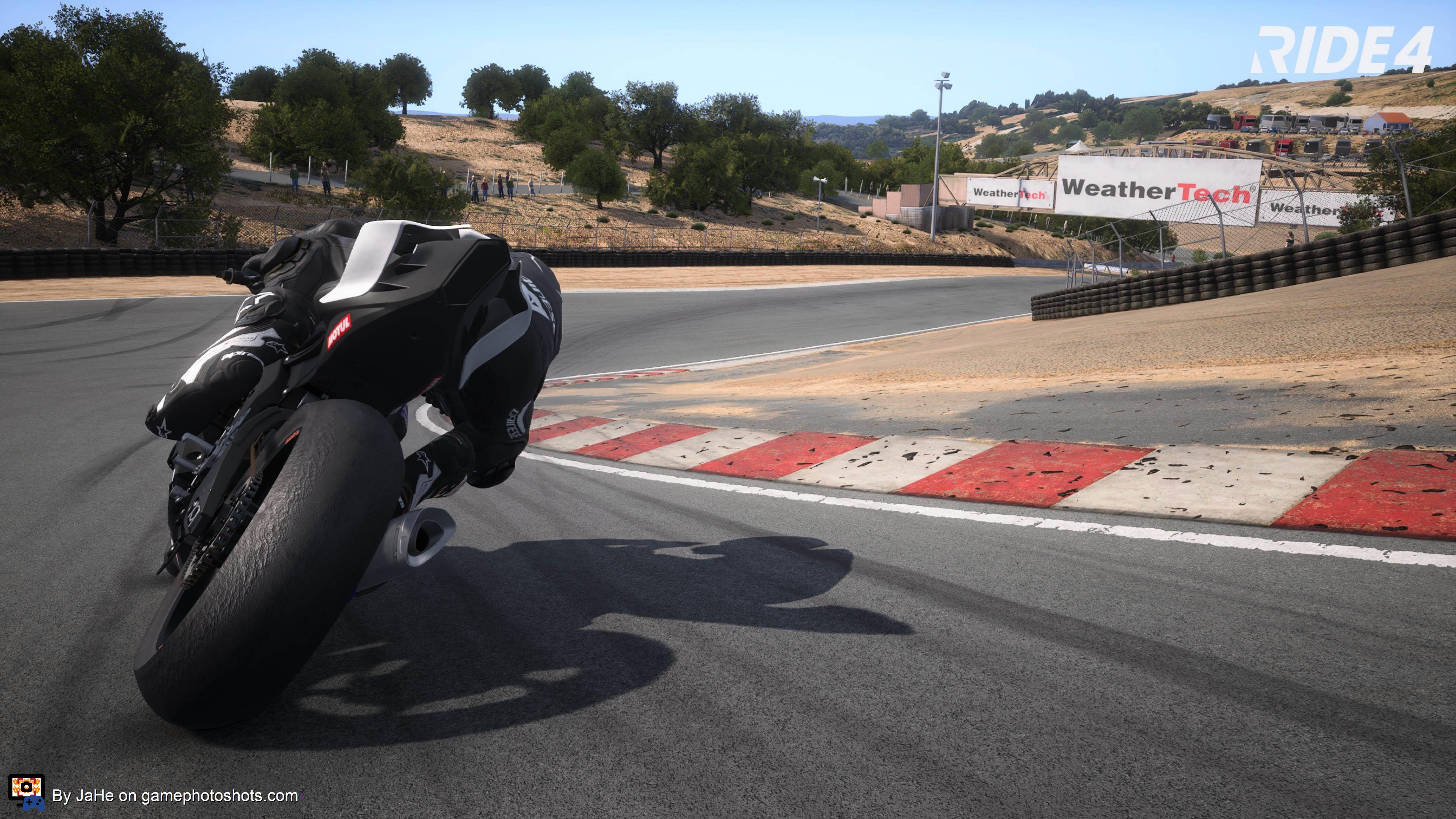 YZF-R6 RM2020 Laguna Seca Corckscrew